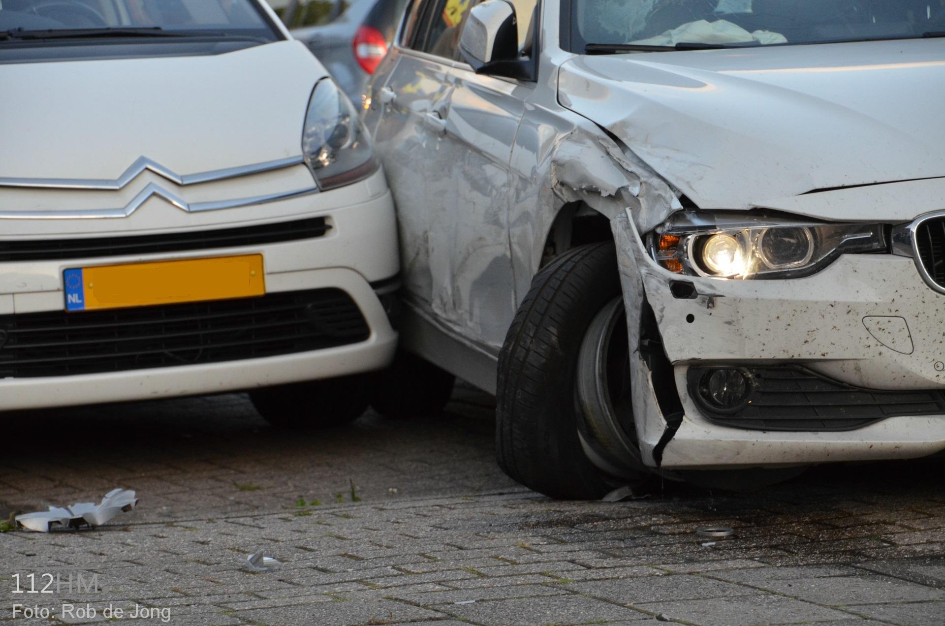 Ongeval met geparkeerde auto's Beethovenlaan WDN 03