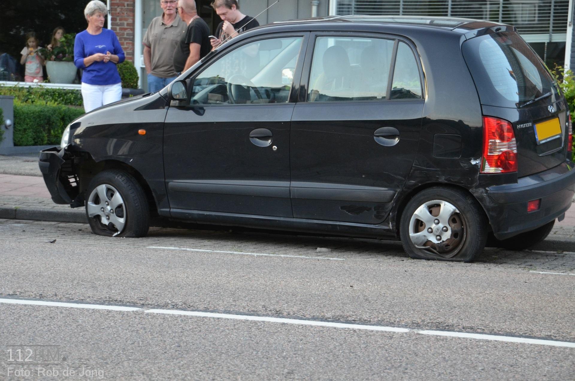 Ongeval met geparkeerde auto's Beethovenlaan WDN 05