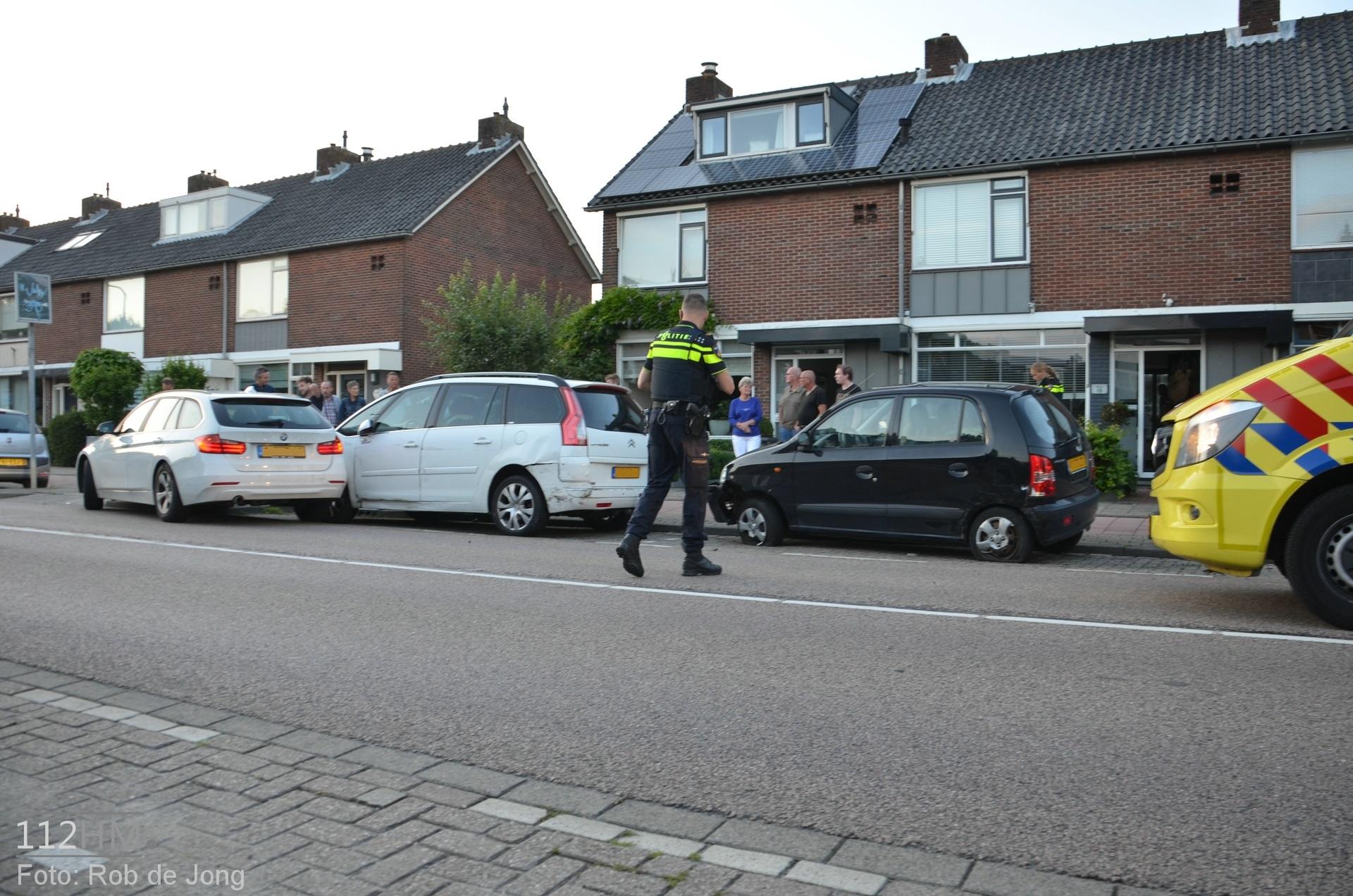 Ongeval met geparkeerde auto's Beethovenlaan WDN 06